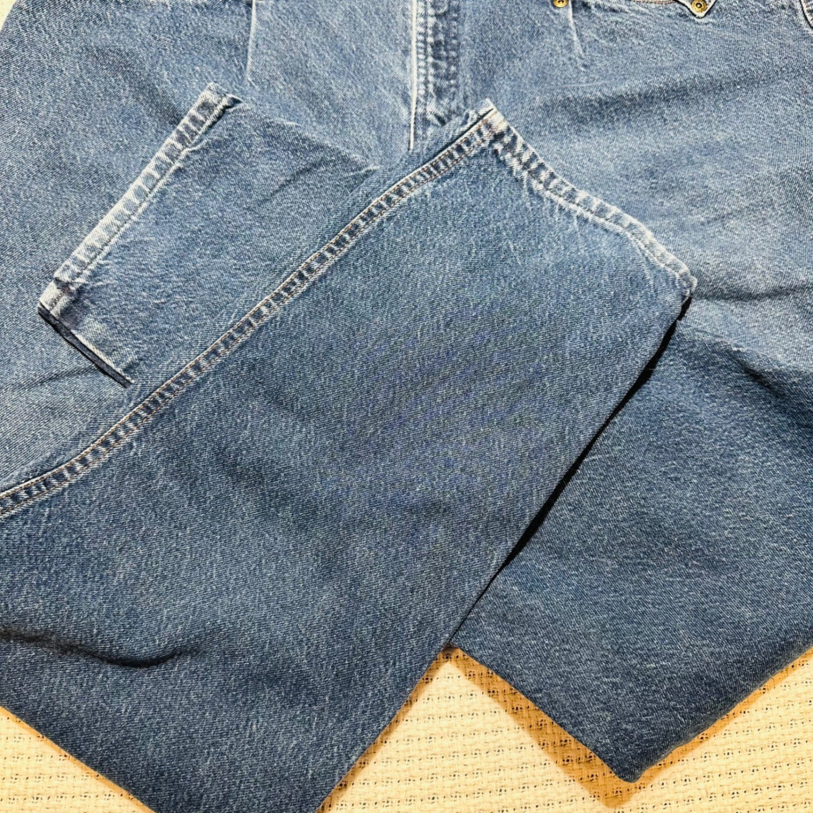 Vintage Rocky Mountain Western Jeans Womens 19/20 Blue High Waist Tapered V-Back