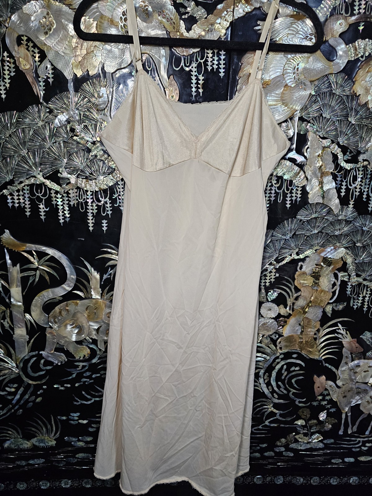 Vanity Fair Size 38 Beige/Creme Ivory Lace Short Slip Dress Nightgown Vintage