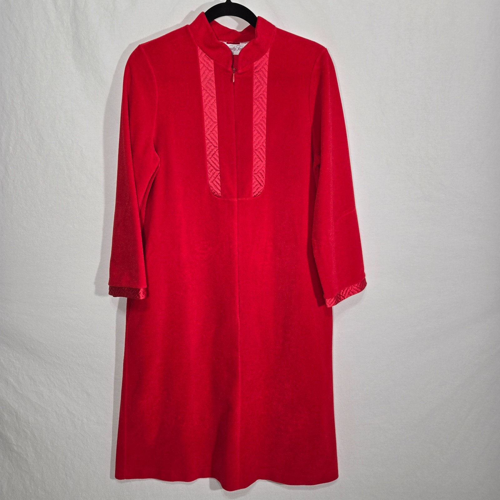 U.S.A. Vintage VANITY FAIR Red VELVET Satin Trim Mid-Length House Dress Size S.