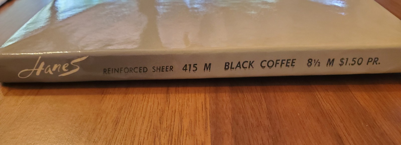 1 Pair Vintage Hanes Thigh High Nylon Stockings 8 1/2 M Black Coffee, NOS In Box
