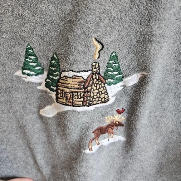 Vintage Winter Cabin Embroidered Fleece Mock Neck Sweatshirt Grey