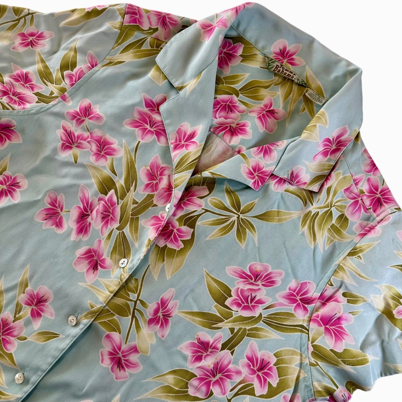 Vintage Tommy Bahama Floral Hawaiian Tropicalcore Camp Shirt Silk Resortwear S