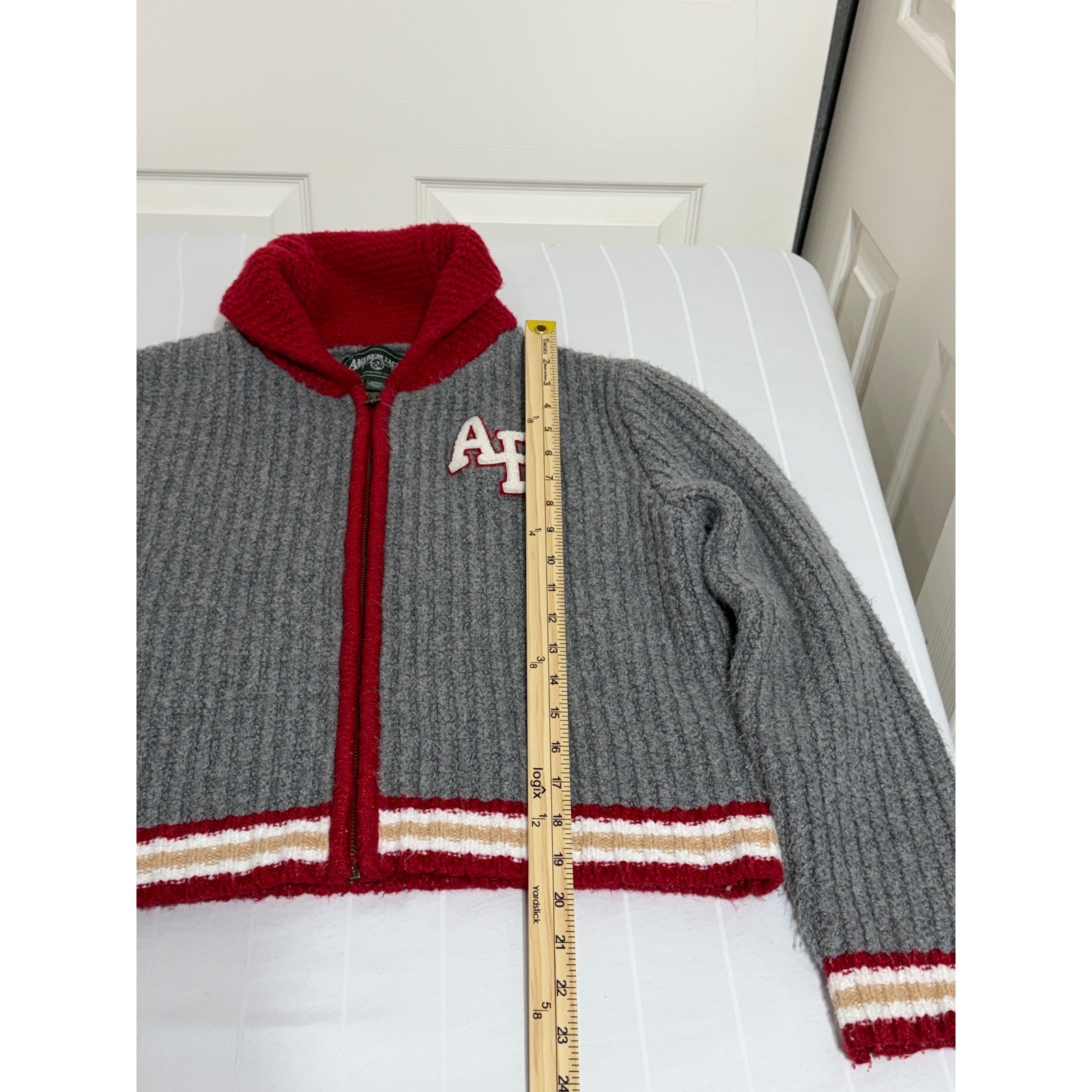 American Eagle Varsity Zip Up Cardigan Sweater Gray Red Striped women’s Medium