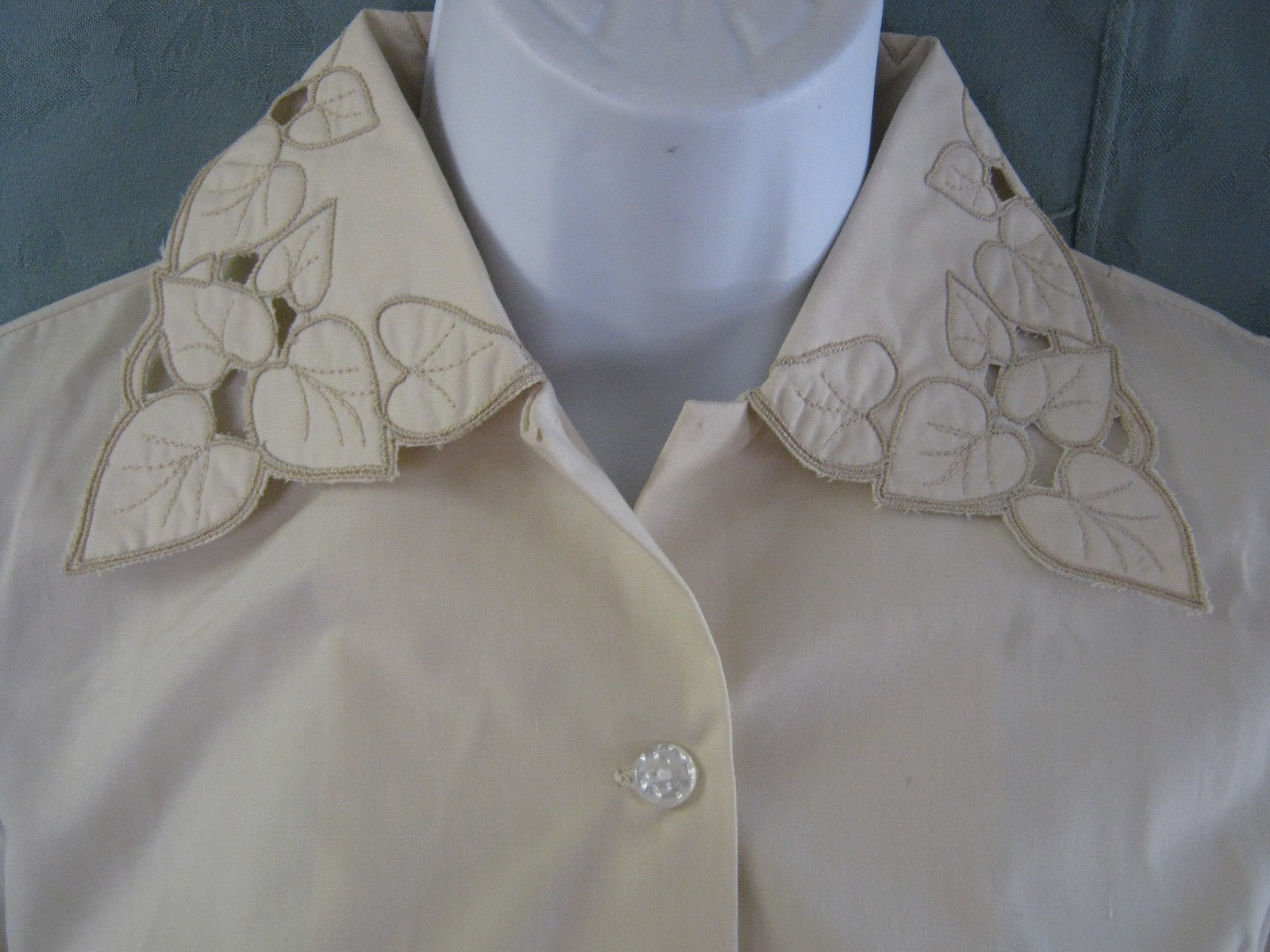 VTG Miss Joyce Shirt Size Small Tan Embroidered Lace Detail Wide Collar Top