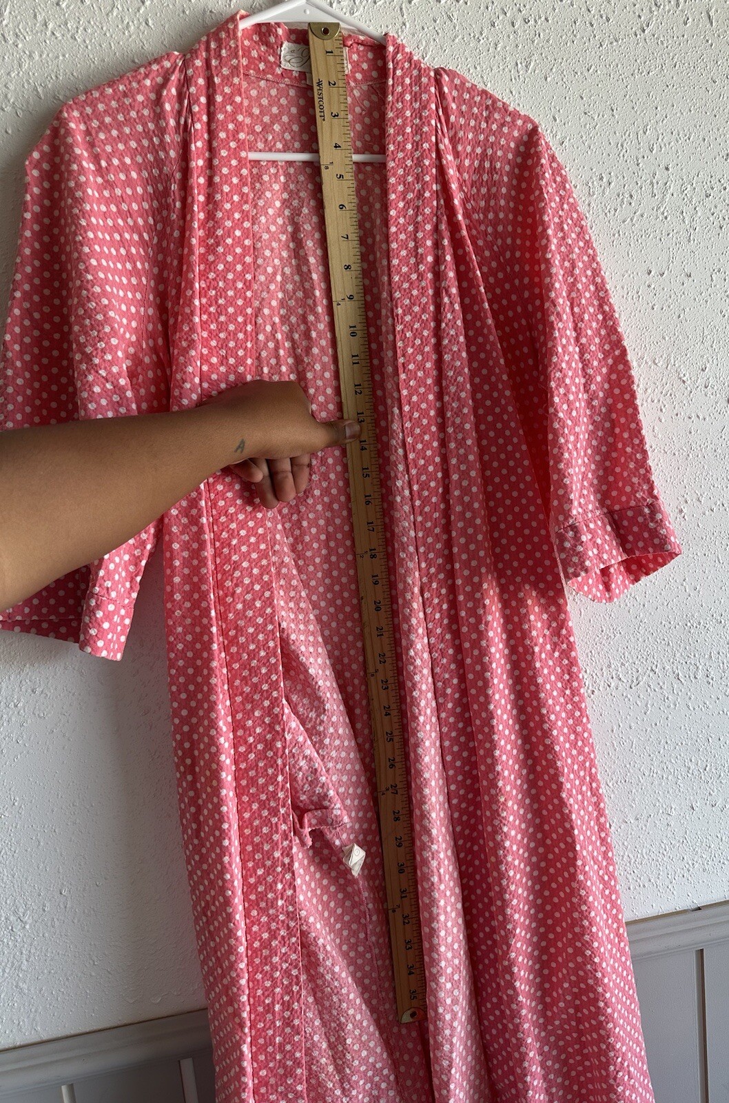 Vintage A Royal Robe Salmon Pink & White Polka Dot Pocketed Belted Robe Size M
