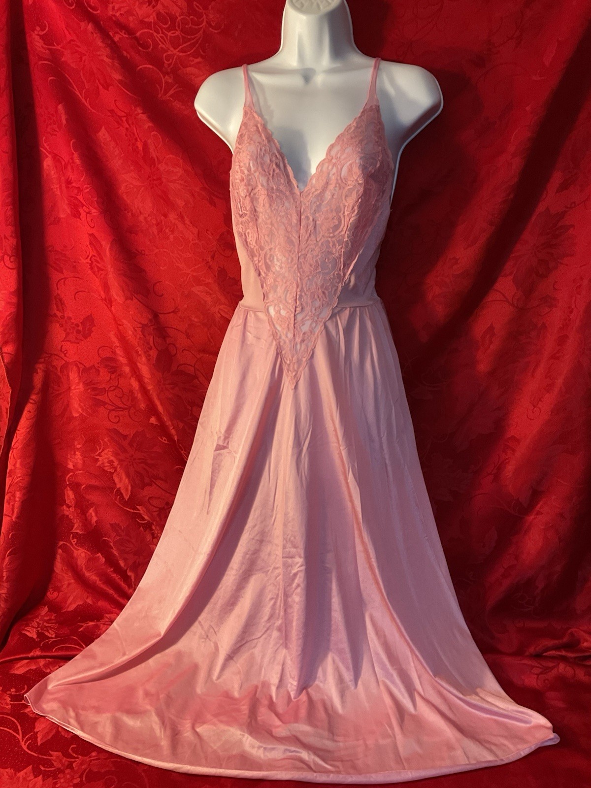 Vintage Lady Cameo Pink Long Gown Lace Detail Silky Sexy Feminine Size M