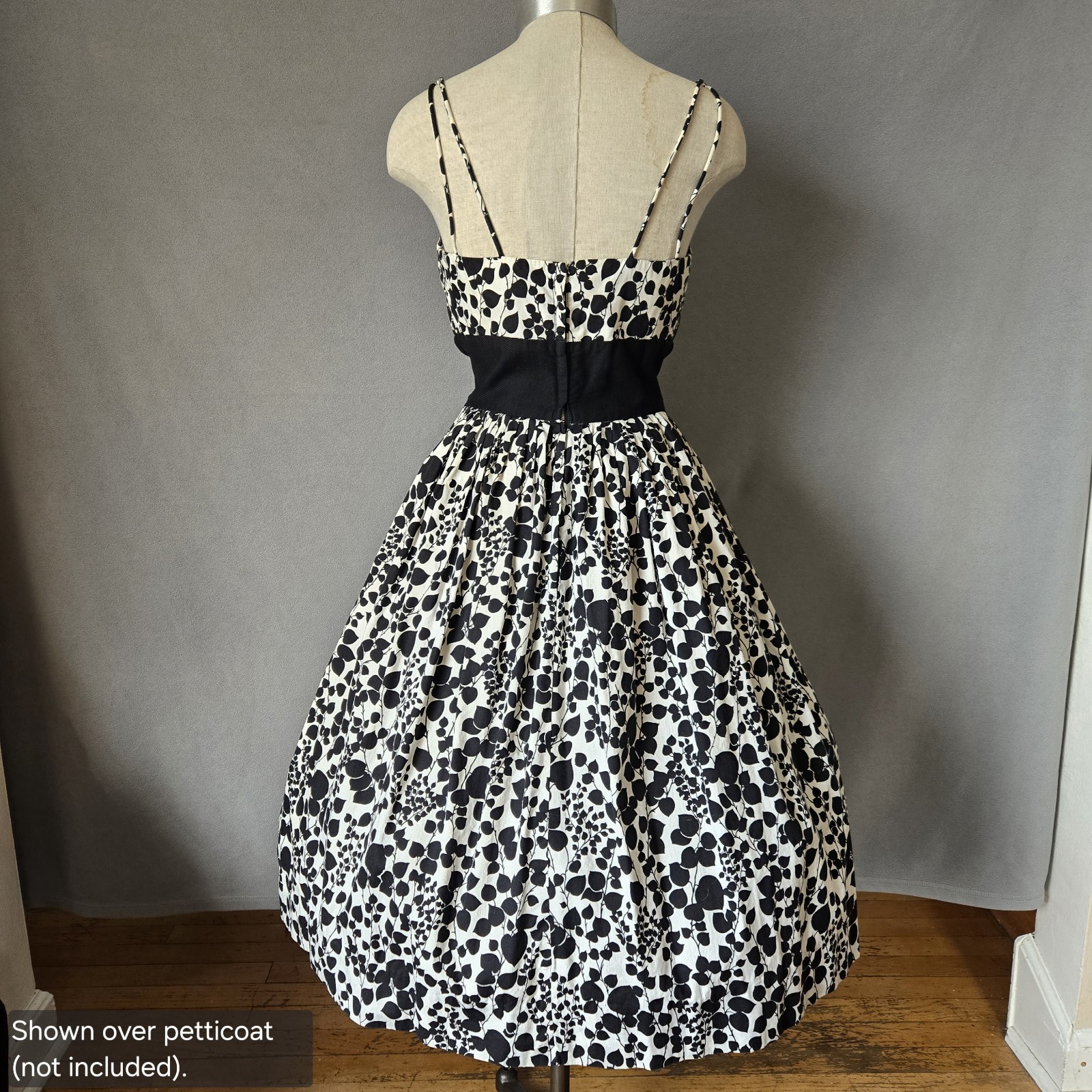 Vintage 50s Black & White Dress Full Skirt Waist 25 in