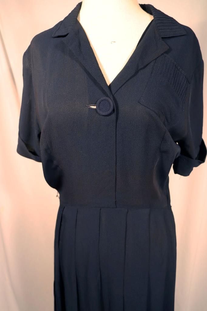 Vintage 1950’s Dark Blue Rayon Dress Size 10-12 Excellent Condition