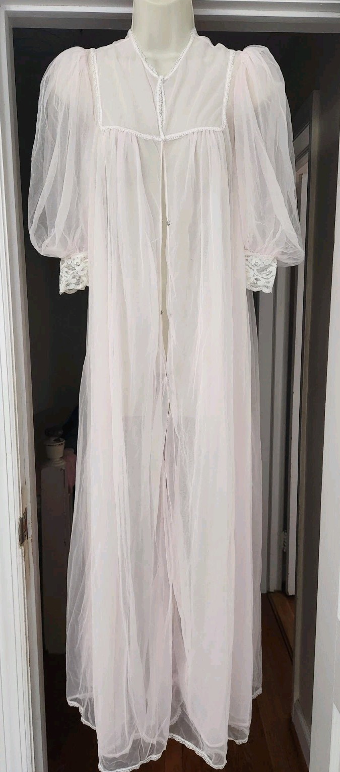 Intime of California Vintage 60s Nylon Sheer Mesh Puffed Sleeve Peignoir Robe S
