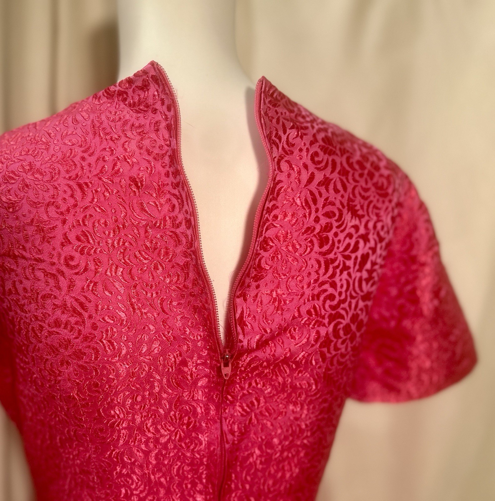 Vtg 50s 60s Handmade Hot Pink Jacquard Mod Go Go Cocktail Shift Mini Dress SZ S