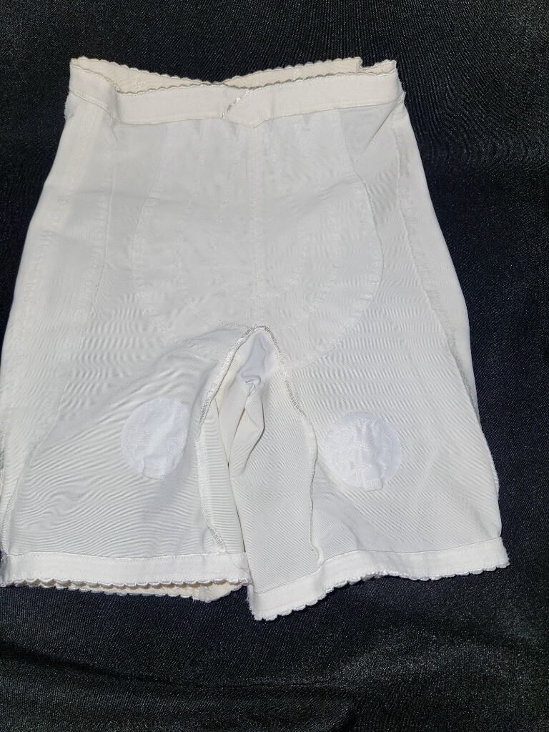 VTG Vanity Fair S 41-015 Nylon Girdle Shaper Long Leg Garter Loop B6