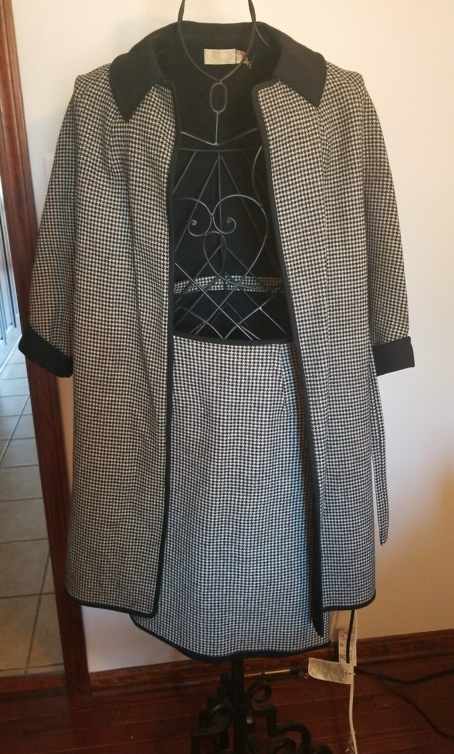 Vintage 1950s Pendleton Woman’s Coat & Skirt Size 8 Black & White Houndstooth