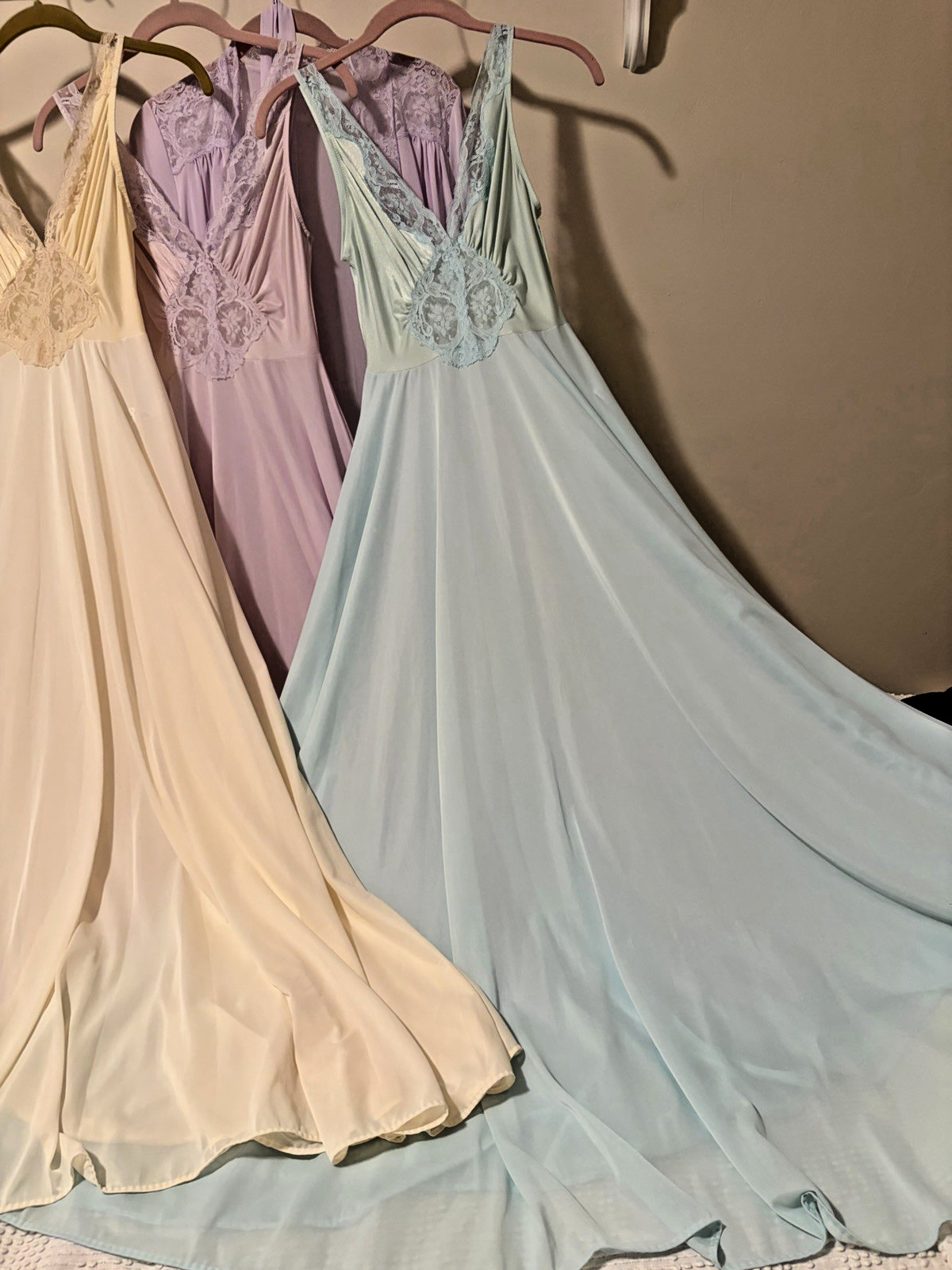 VTG Olga Bodysilk LOT Sz S Negligee & 1 Robe Set Aqua Pale Yellow Lavender -Read