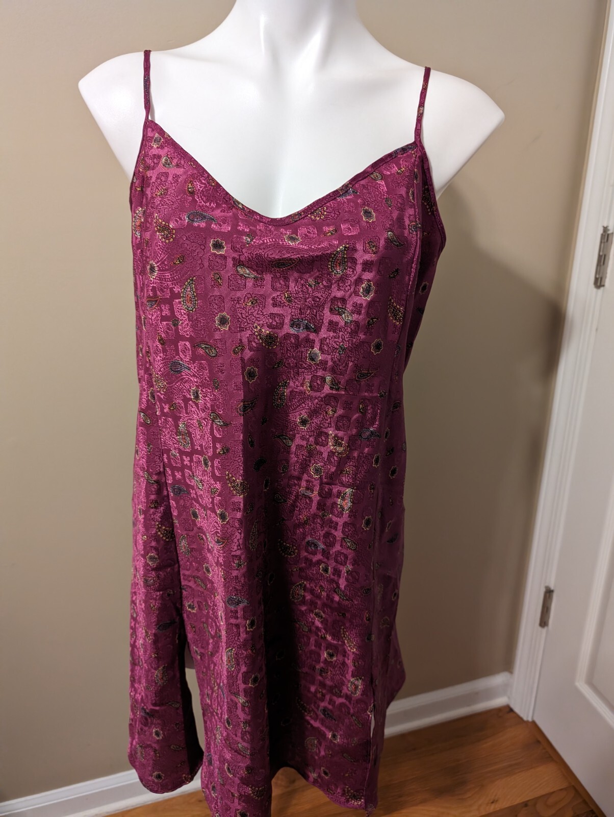 Inner Most Women’s Plum Paisley Satin Chemise/Slip Dress 1X Style: 17302 NWOT