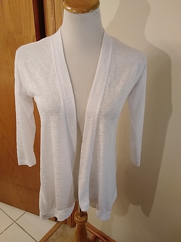Bobeau Petite women’s white PXS sweater rayon polyester crew knit wear 3/4 sleev