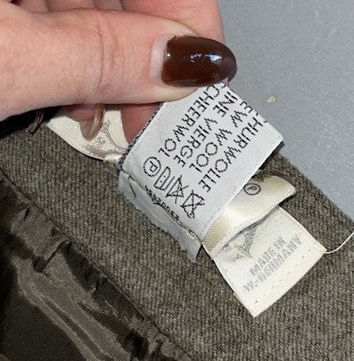 Vtg ESCADA Tiered RUFFLED Army Drab Wool Cashmere Knee Skirt Germany EU 40 US 10