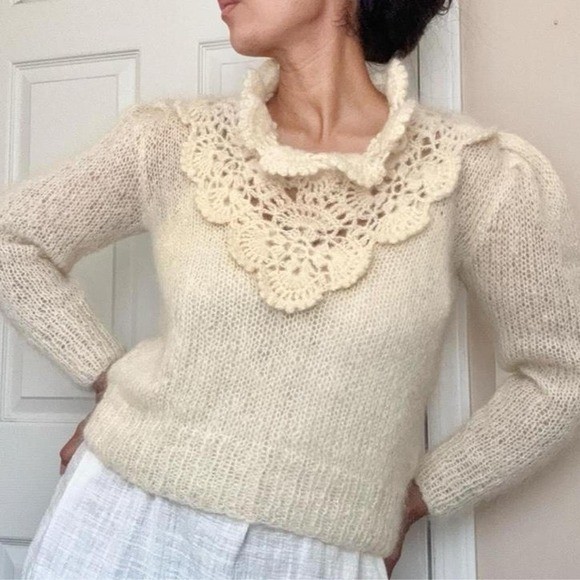 Vintage 60 / 70s Mohair Blend Knit Sweater Lace High Neck Size Medium