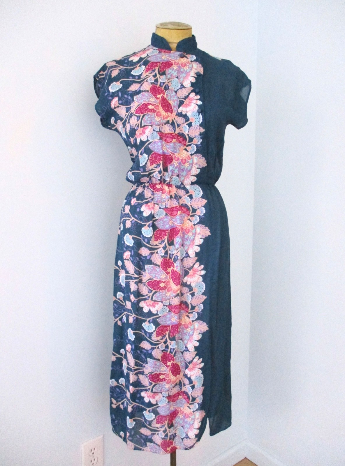 Vtg 70s Blue Red Floral Asian-Inspired Chiffon Slit Dress Asymmetric Buttons 9