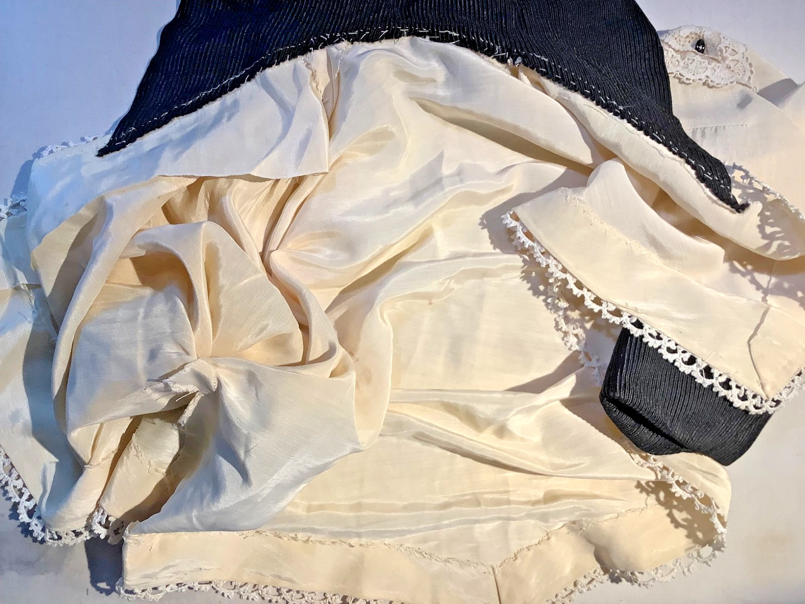 antique Edwardian jacket Bolero ivory Spencer lace trim 3/4 sleeve M cuff Faille