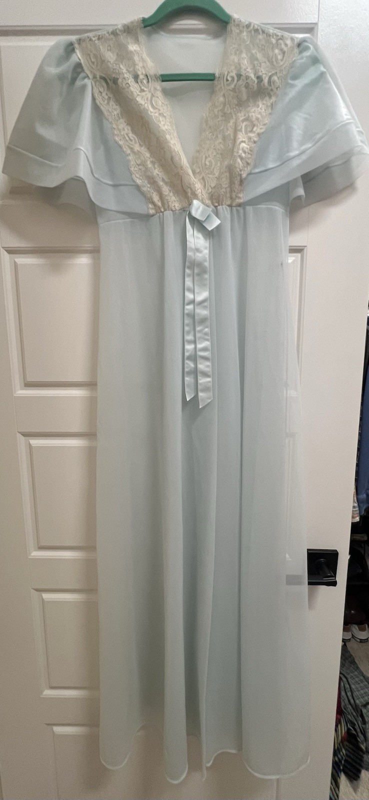 Vtg Shadowline Peignoir Blue Sheer Robe W Cream Lace & Flutter Sleeve PETITE