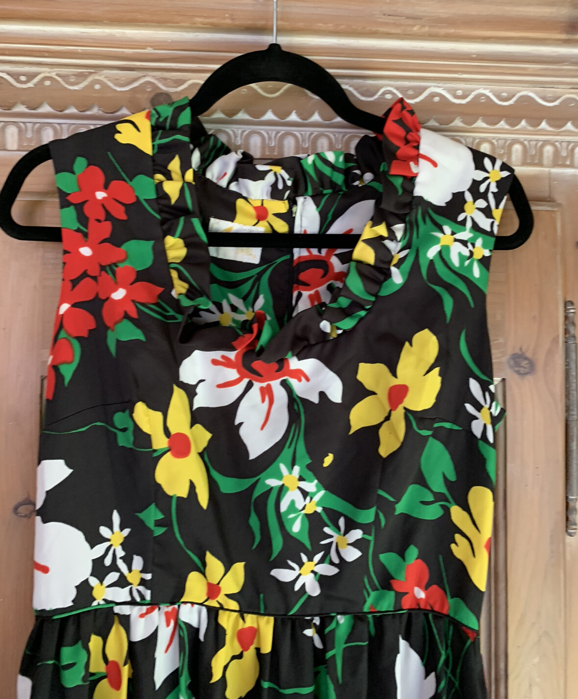 Vintage Concept 70’s by Swirl Black w/Bright Floral Print Maxi Dress *Medium EUC