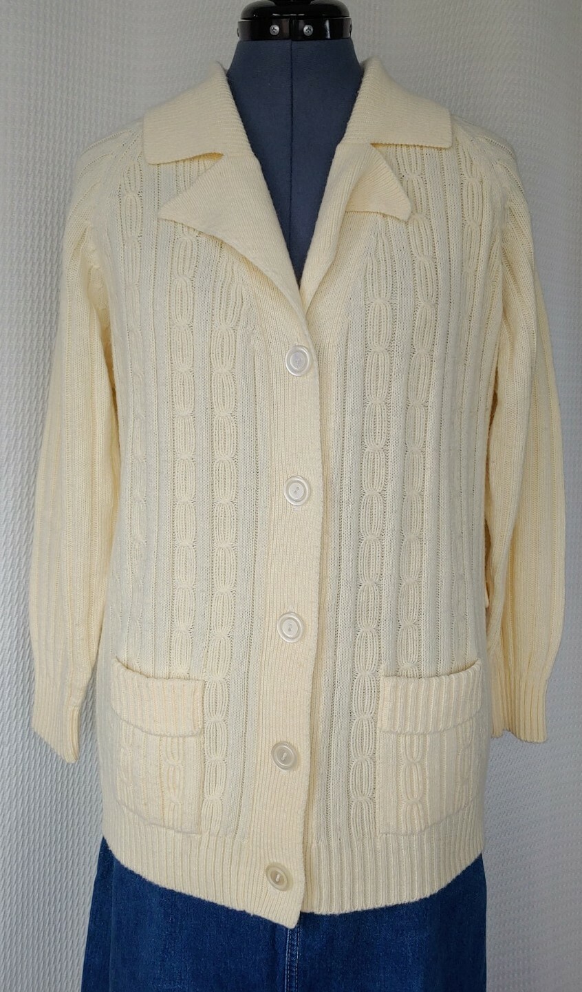Vintage Great Girl, Inc/Amy Austin Creamy Yellow Sweater Cardigan Size 44/XL?