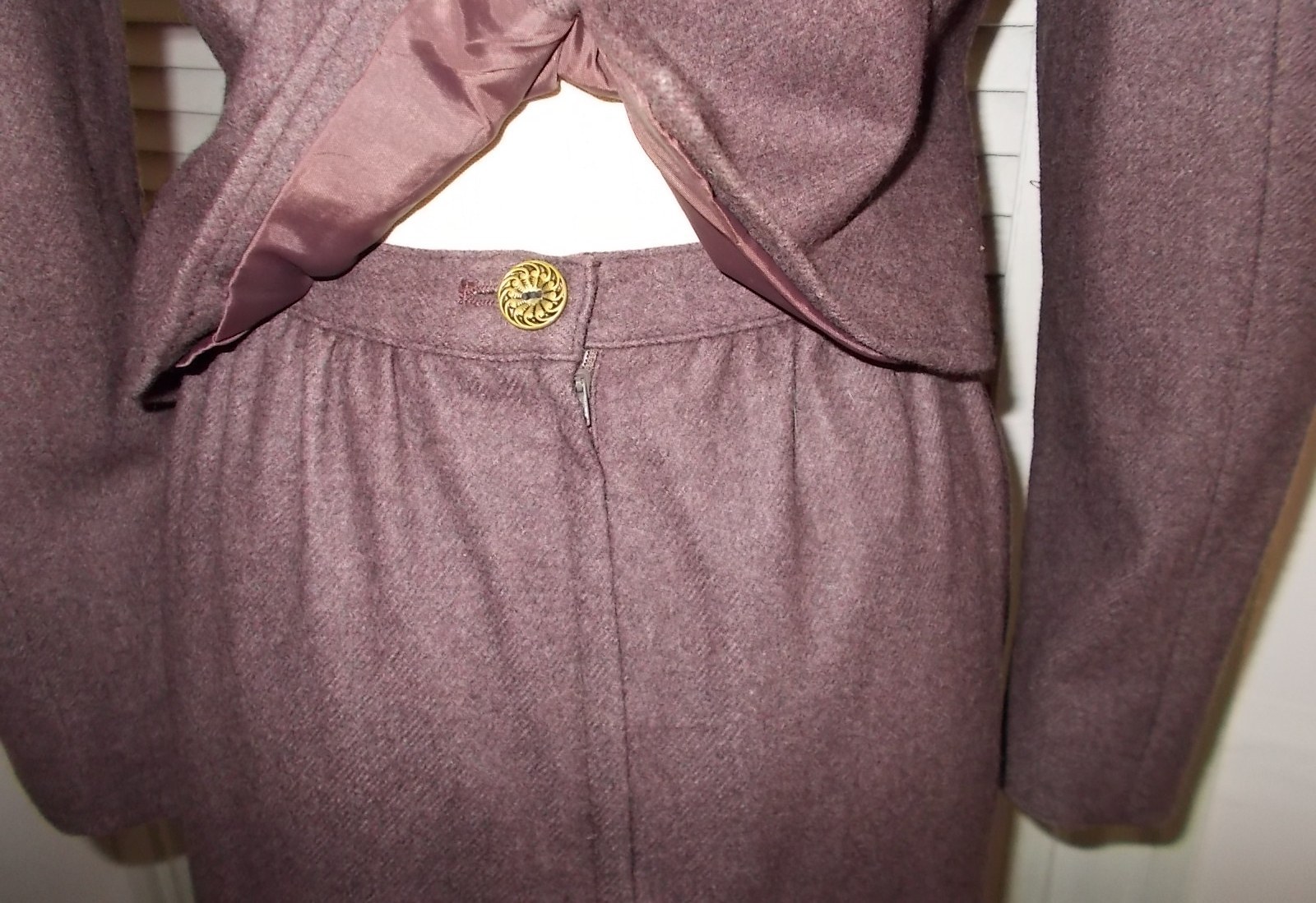 J GALLERY VINTAGE 1980s MAROON WOOL BLEND FULLY LINED 2 PIECE SUIT SIZE 8/9