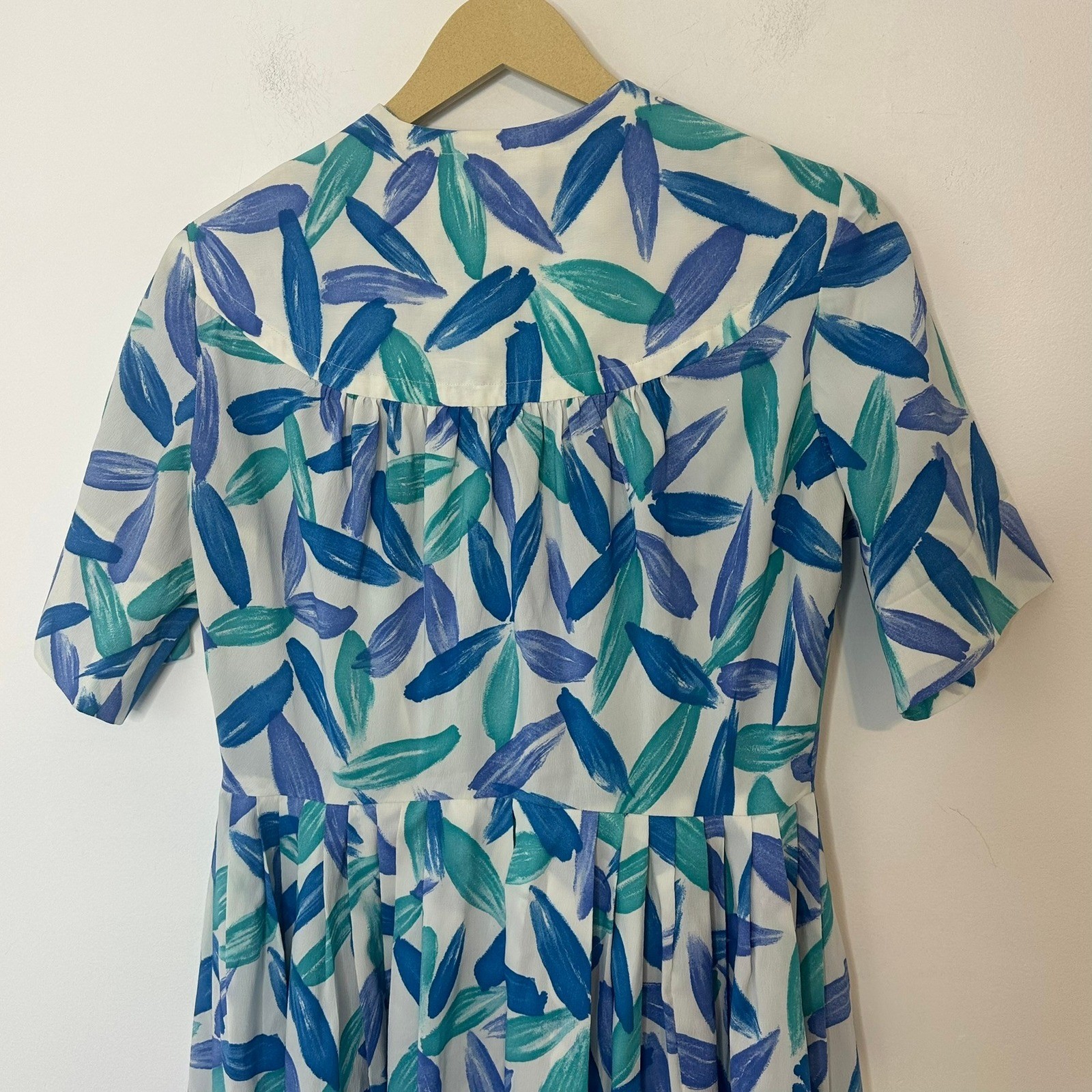 Vintage 80’s Floral Shirt Dress Women 6 Blue Teal Leaf Print Vintage Knee Length