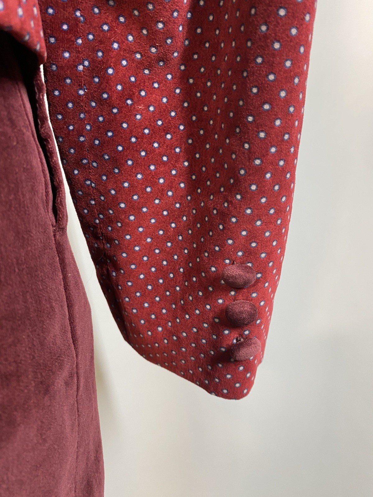 Vintage Skirt Suit Women’s SIZE EXTRA SMAL XS 5 red velvet 70s 80s VINO DE CASA