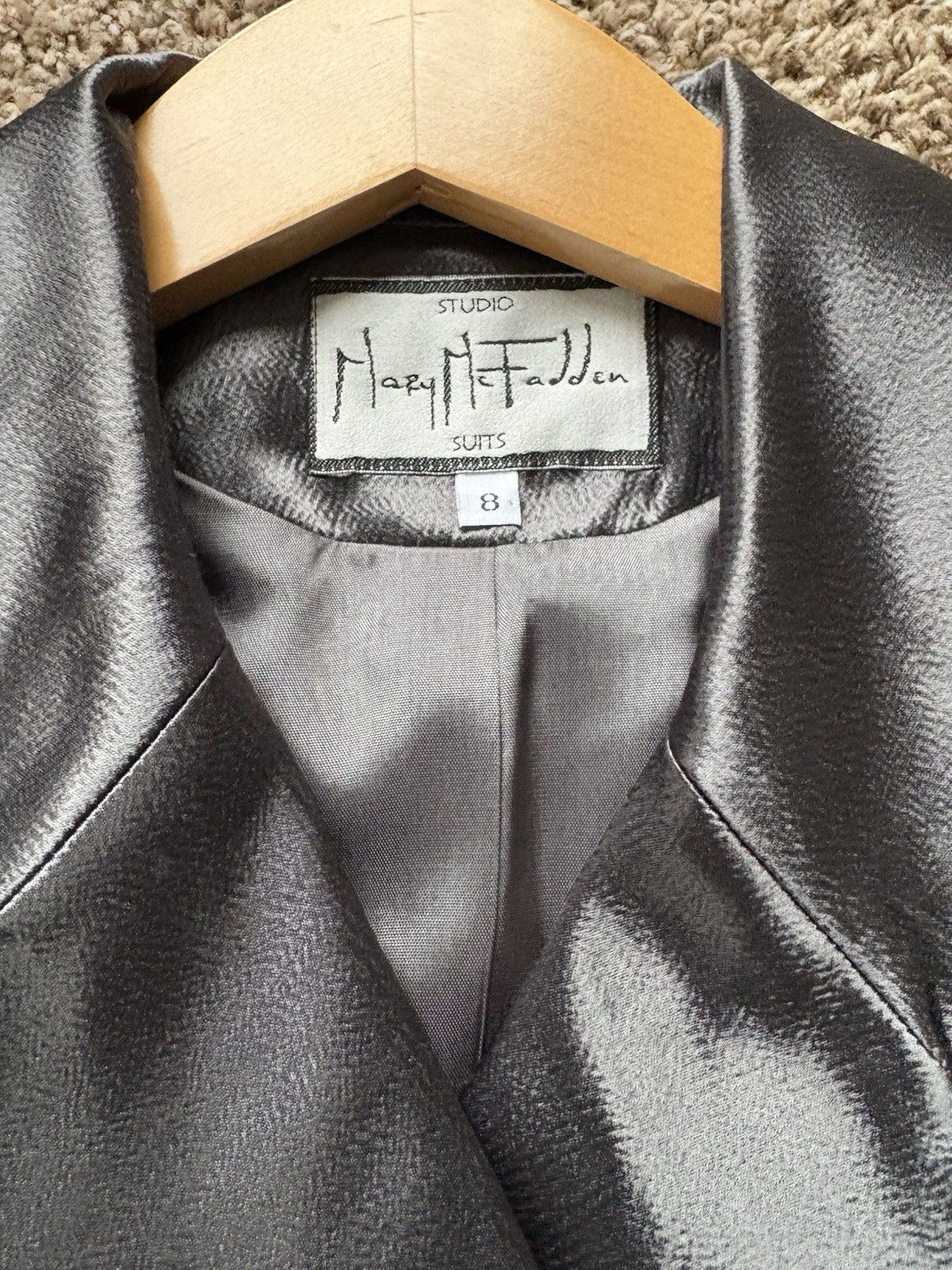 Vintage Mary McFadden Suit Silver Tuxedo Pantsuit Blazer Pants Size 8 “House 91”