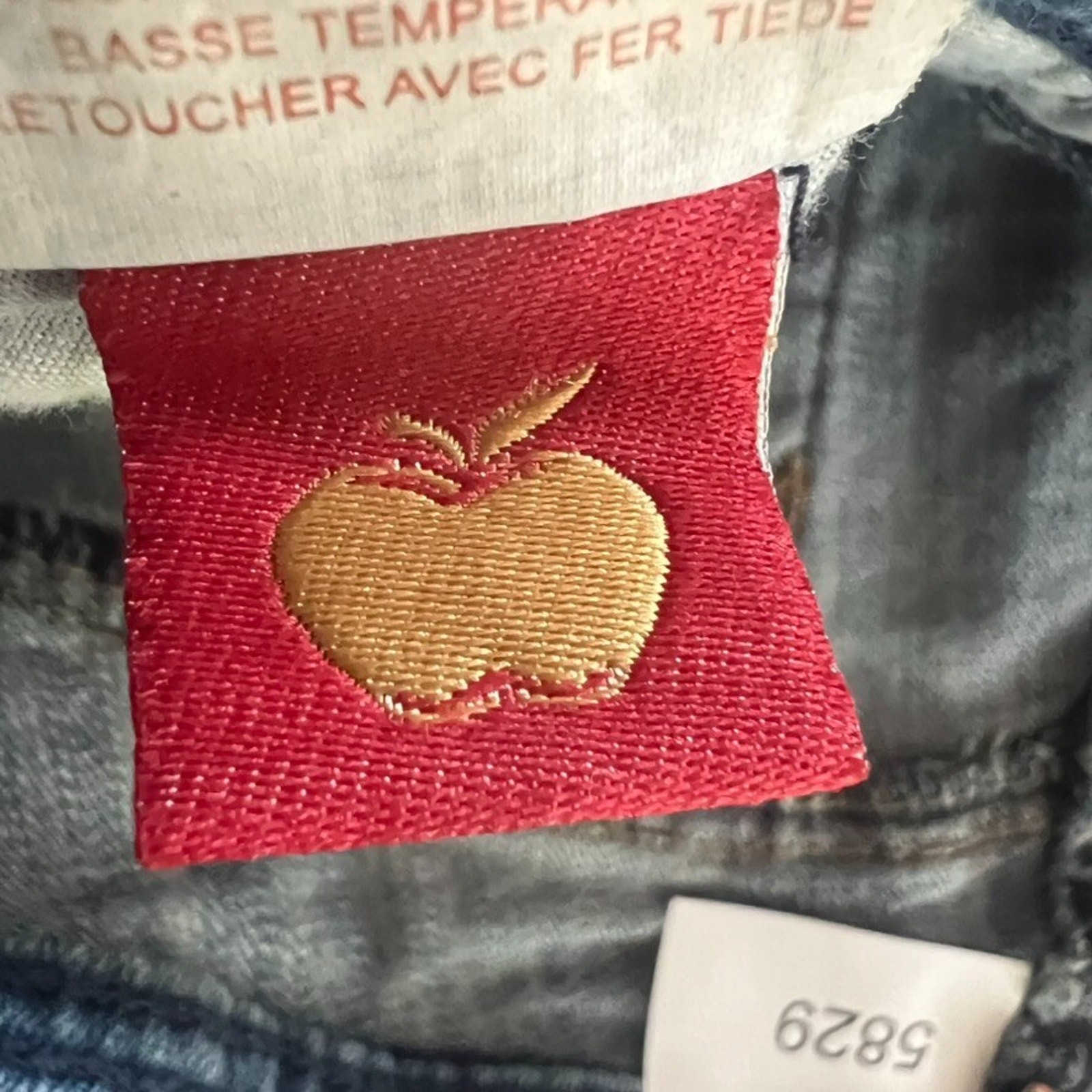 Apple Bottom Jeans Women’s Size 13/14 Distressed Blue Denim Embellished Pocket
