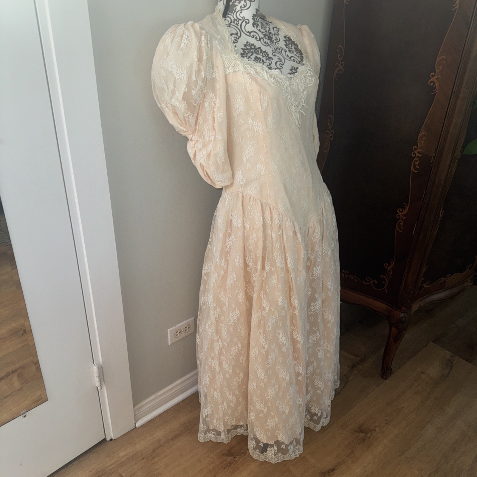 Vintage McCLINTOCK Peach Tea Dress Lace Floral Size 14 Cap Sleeve Open Back