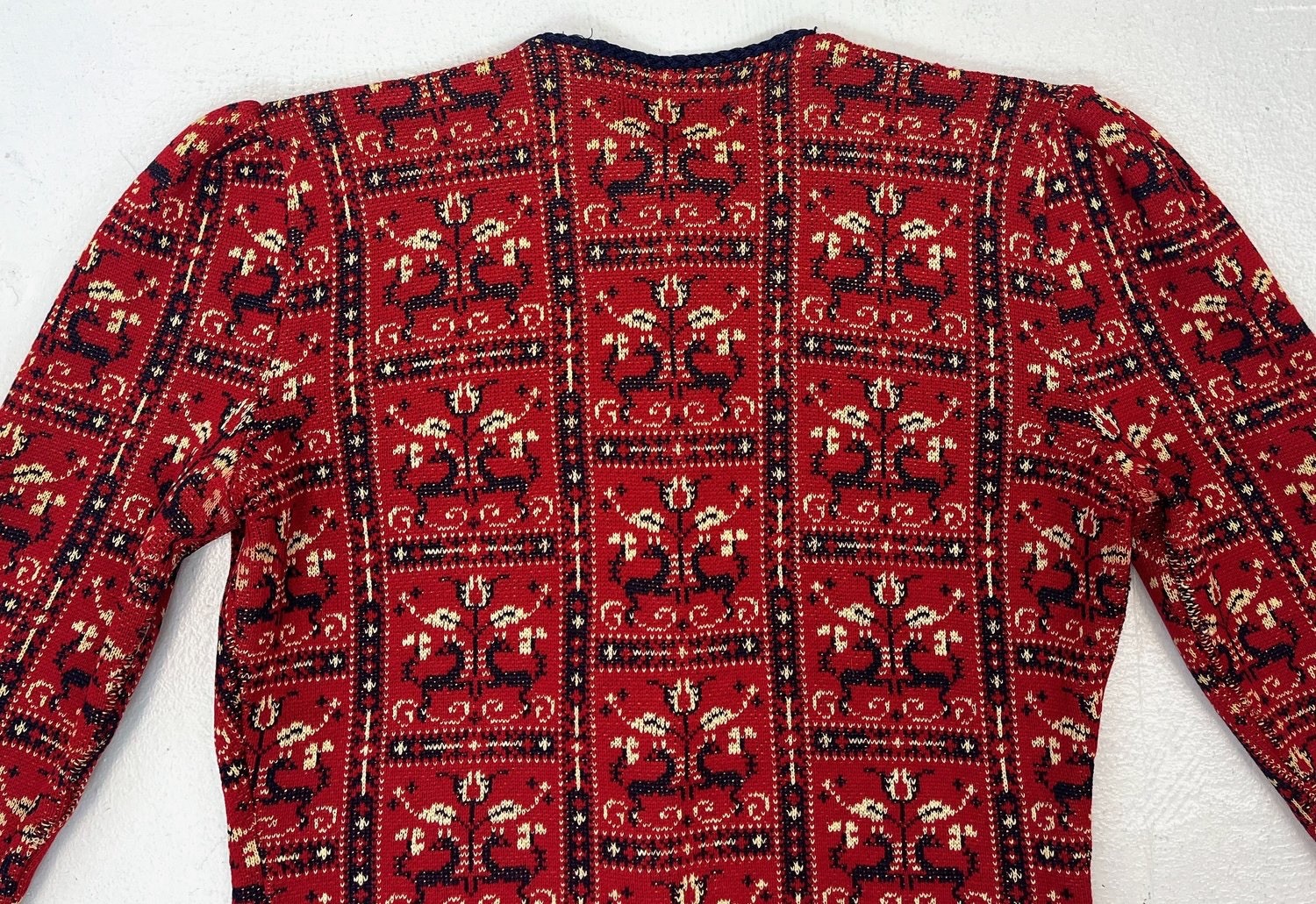1940s Catalina Jacquard Floral Deer Novelty Print Wool Red Sportswear Sweater