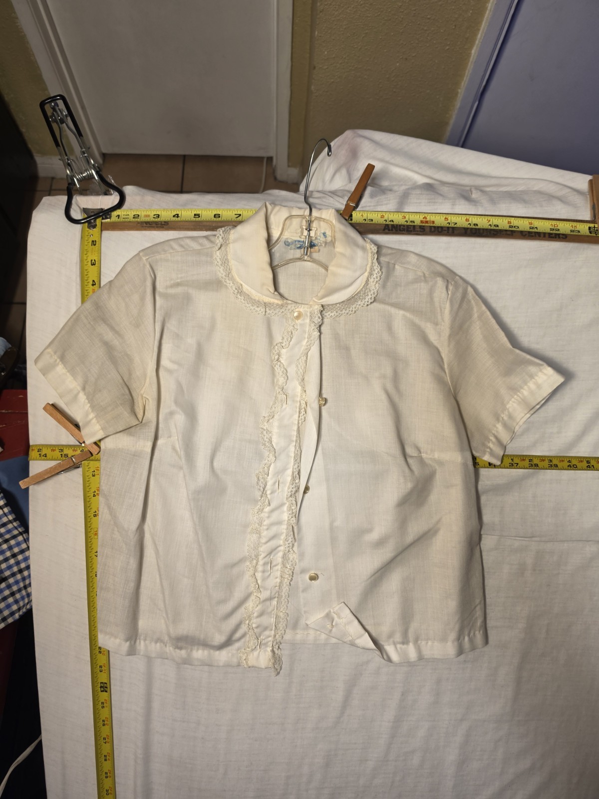 ILGWU Vintage Ivory Button-Front Blouse Short Sleeves Lace Collar, Size 36