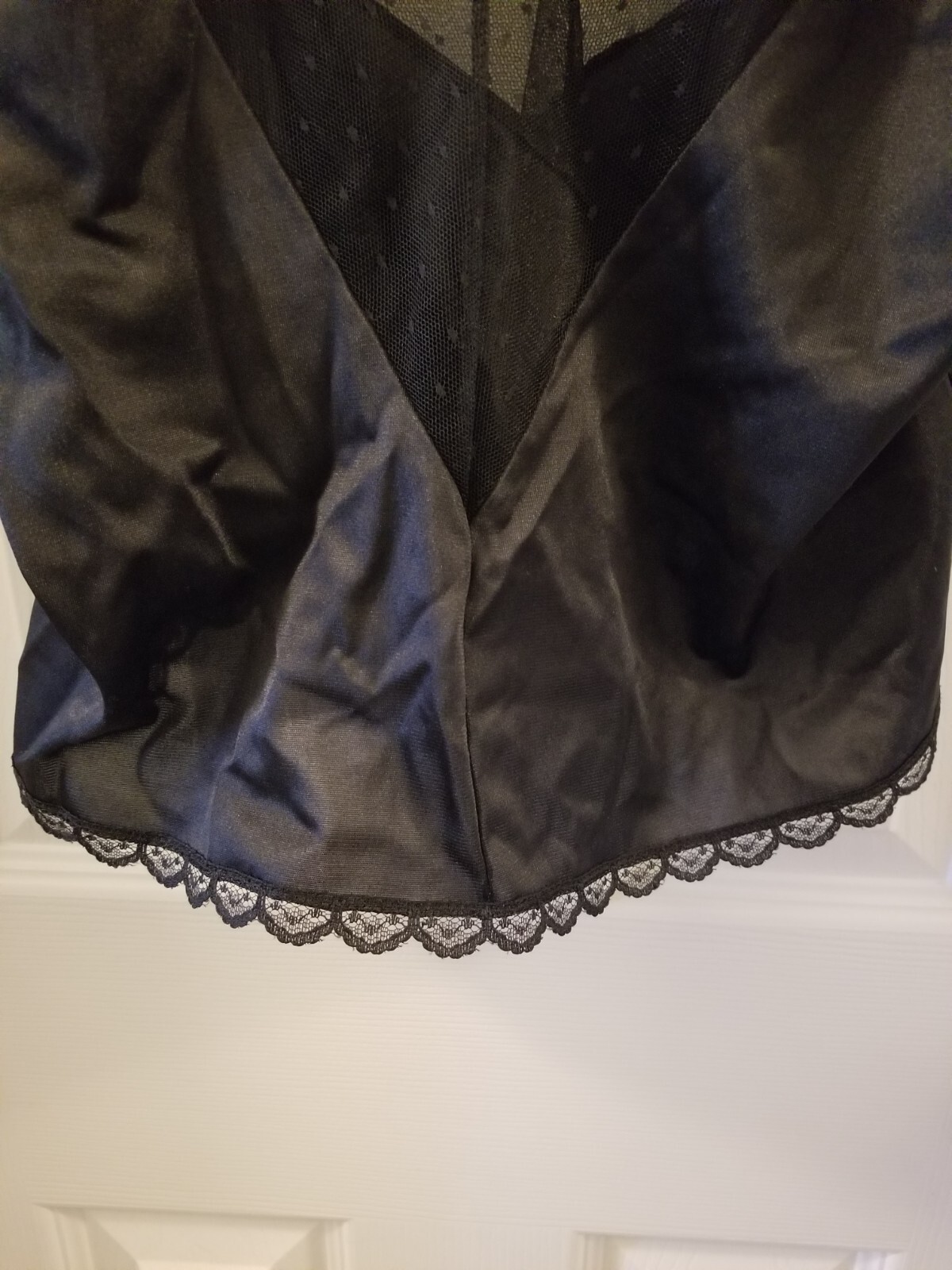 Vintage Ashley Taylor Camisole Black Scalloped Lace Sexy Romantic Lingerie M