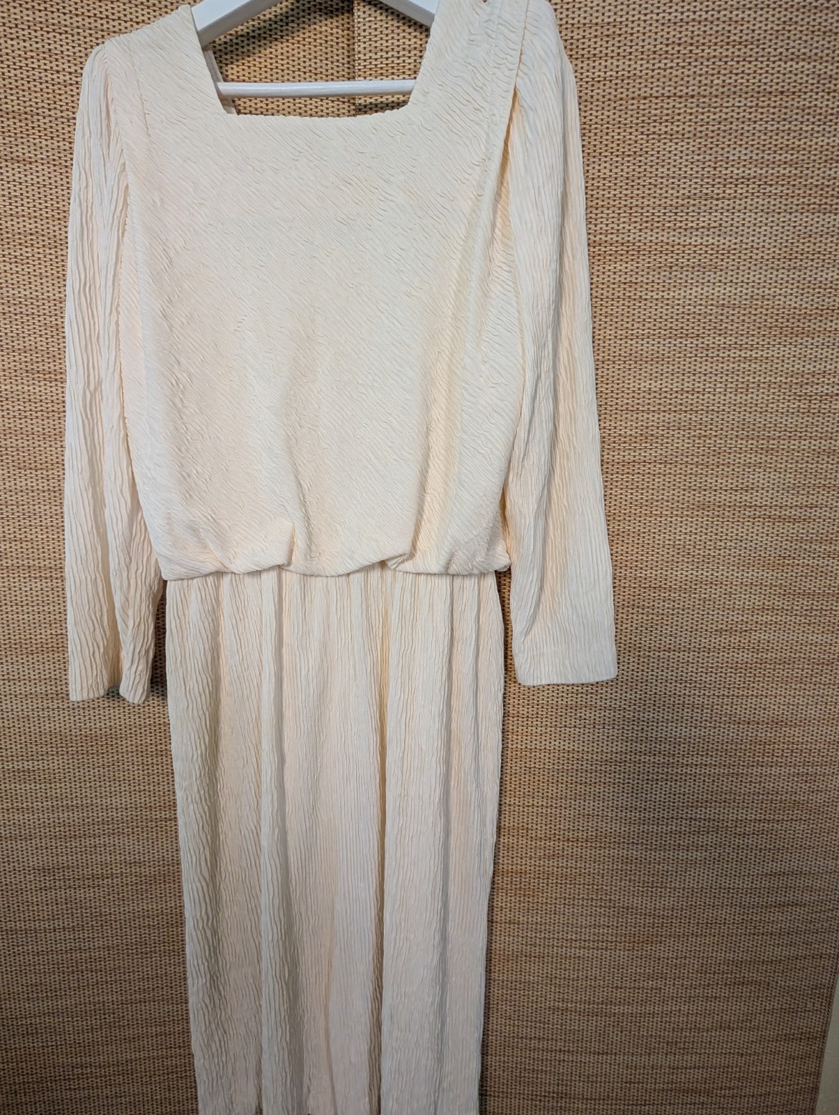 Vintage Long Sleeve Cream Dress 12P Made in USA Cream Crepe Lace Chiffon Wedding