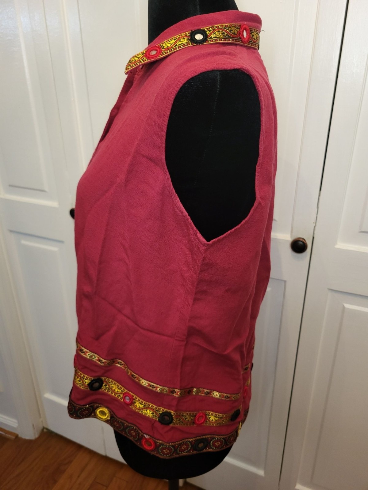 Studio Works Vintage 90s/Y2K Red Linen Blend Button Up M Boho Indie Embroidered