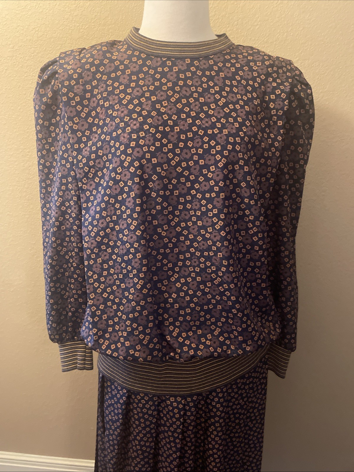 Vintage Classiques Top and Skirt Set Sz 12 Union Made USA
