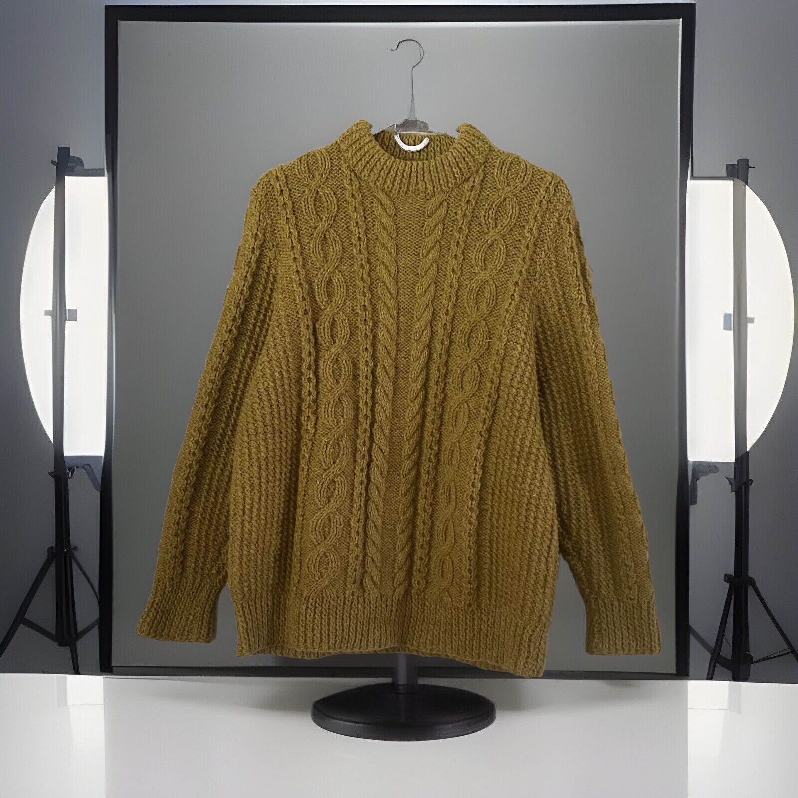 VINTAGE A Loch Erisort Garment 100% Pure New Virgin Wool Cable Knit Sweater L