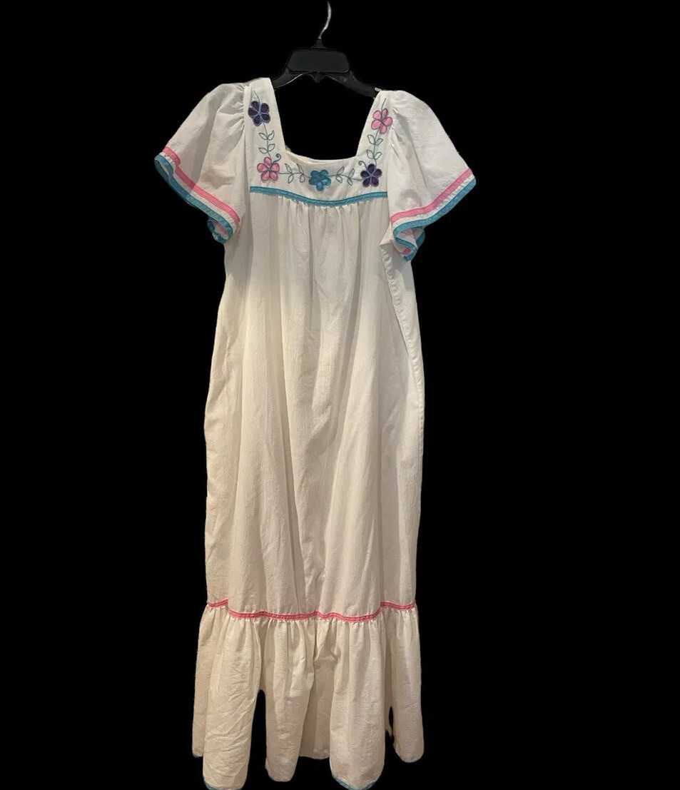 It’s A Charm Dress Womens Medium White Maxi Hippie BoHo Cottagecore USA Vintage