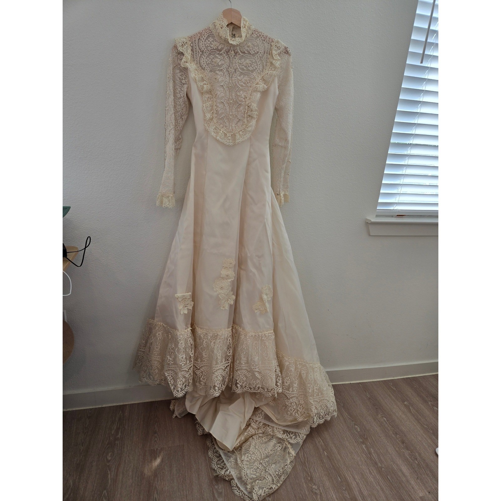 Vintage Victorian Lace Wedding Dress Pearl Beaded High Neck Long Sleeve Gown 6