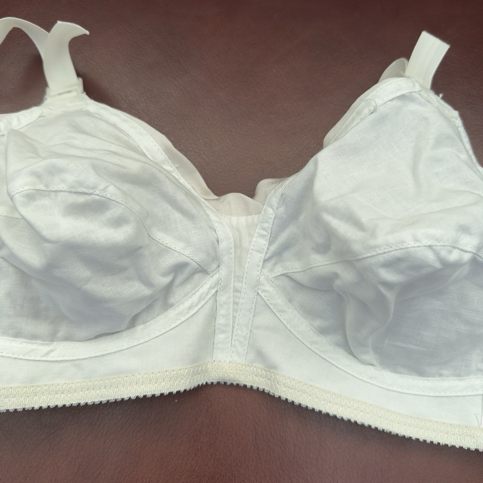 Vintage 1963 Playtex Living Bra 32B NOS Pin Up Retro Feminine Curvy NIB Lingerie