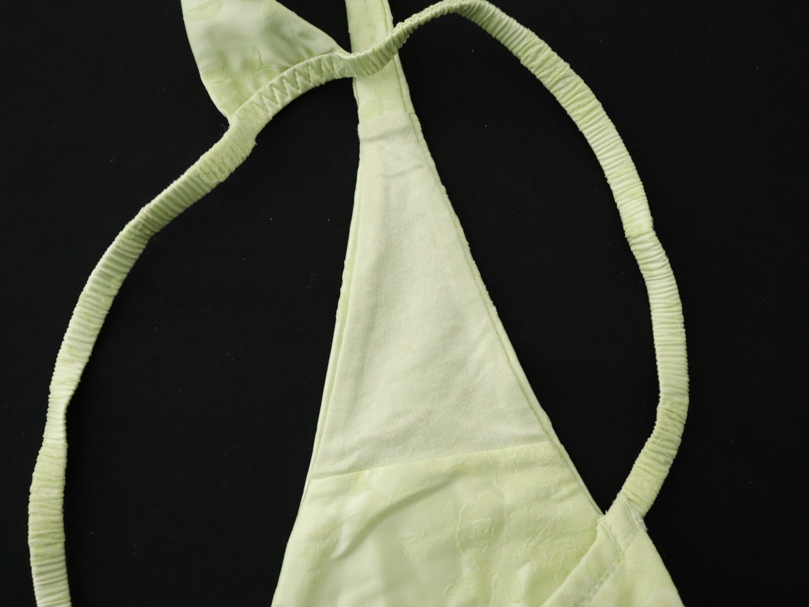 Vintage 2009 Victoria’s Secret Satin Floral V-String Thong Panties MEDIUM
