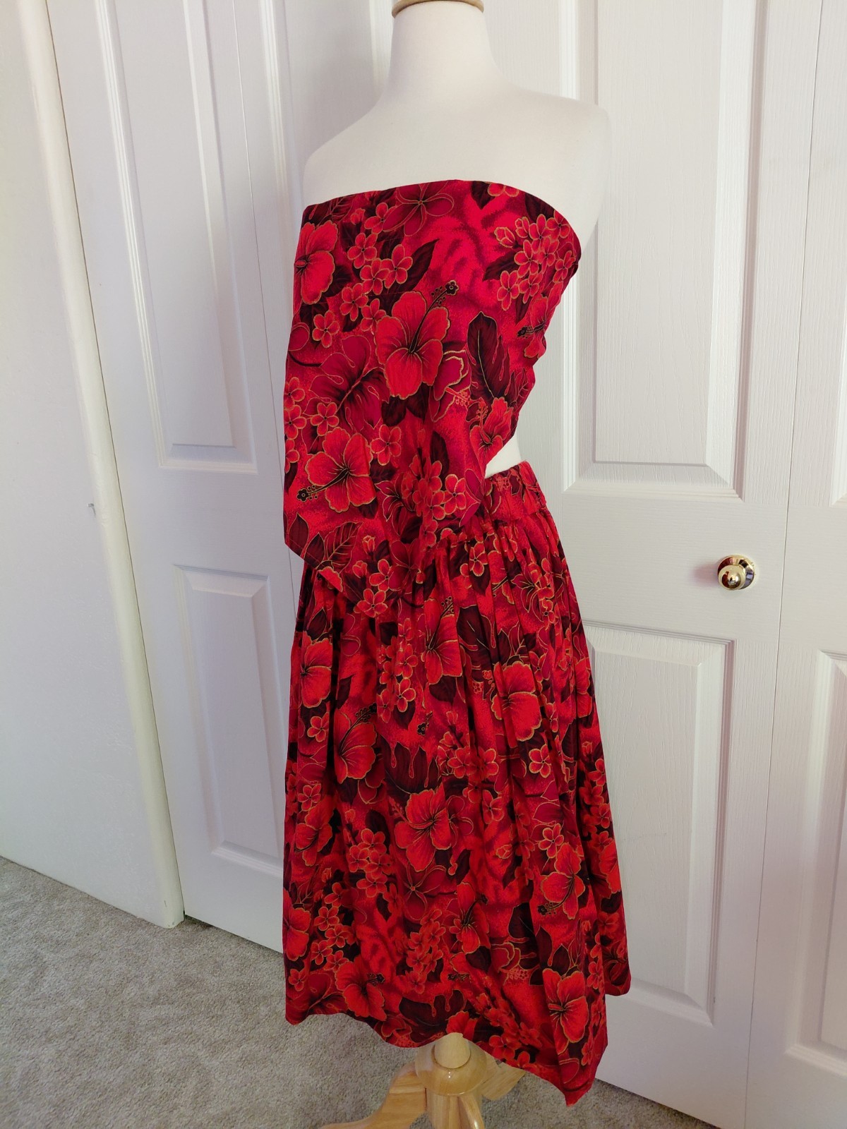 Vintage 1970s Hawaiian Red Floral Handkerchief Top And Skirt Set Medium