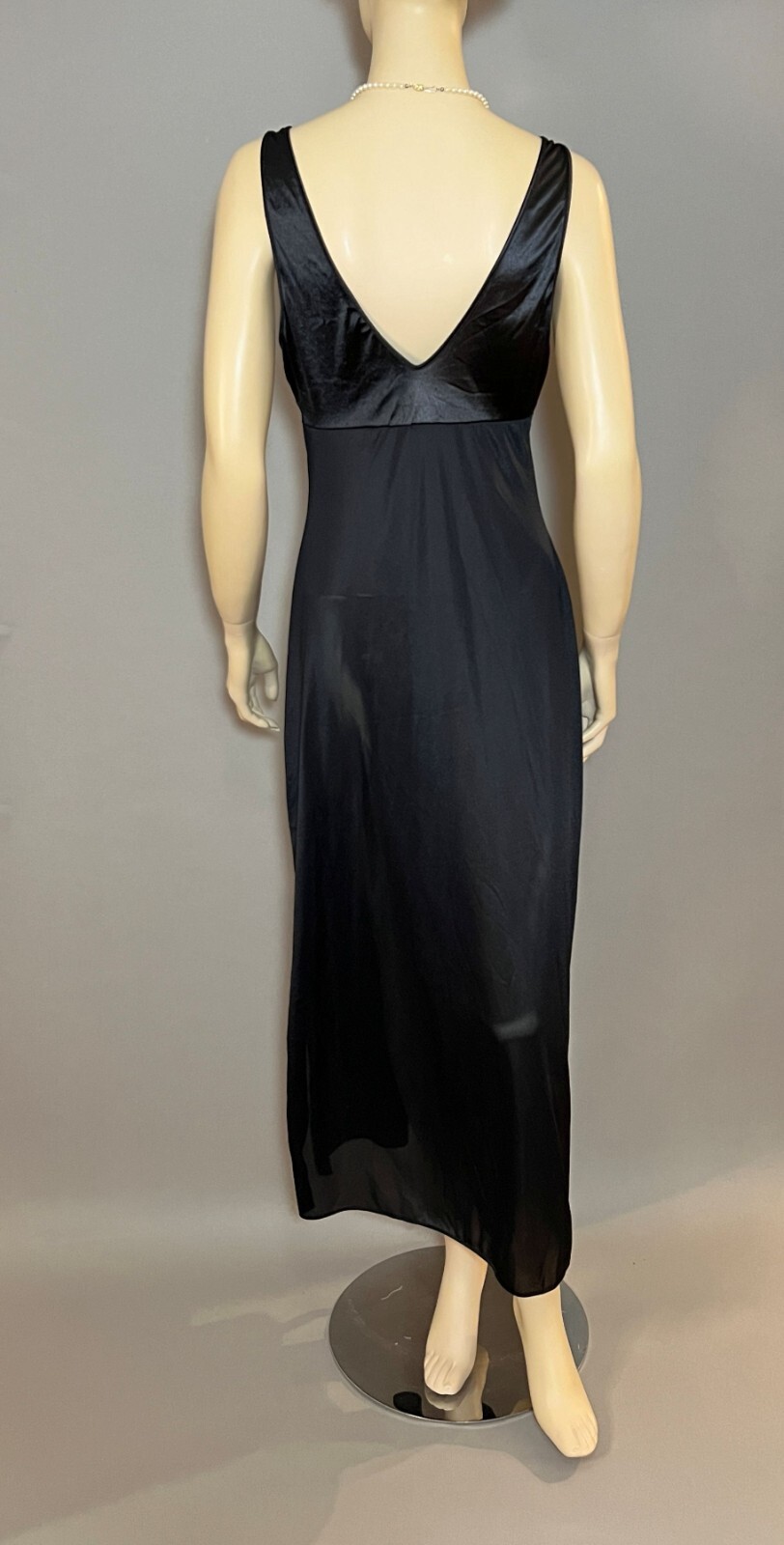 Vintage Vassarette Black stretch bodice Olga Style Nightgown Size LARGE
