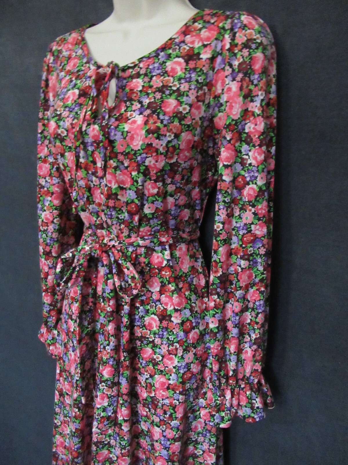 70’s Vintage Eva Robert Janan Italy Black Pink Floral Keyhole Belted Midi Dress