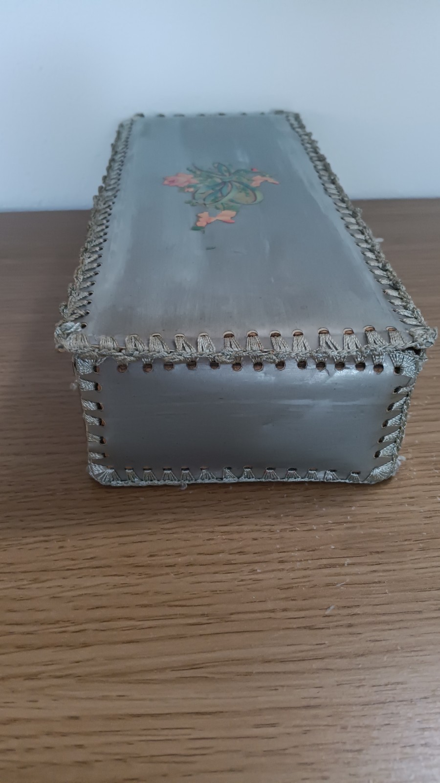 Vintage Hosiery Glove Hankerchief Box Floral Design