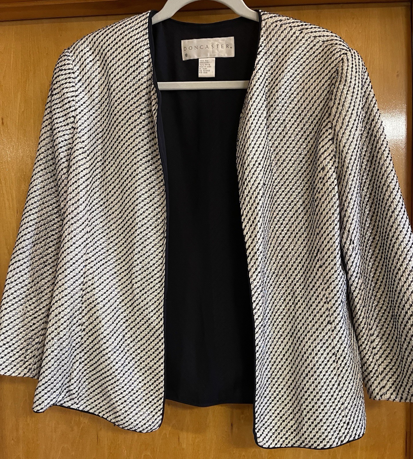 DONCASTER, Womens 12, 100% Silk Ivory Blazer Embroidery Beaded Jacket, MINT EUC