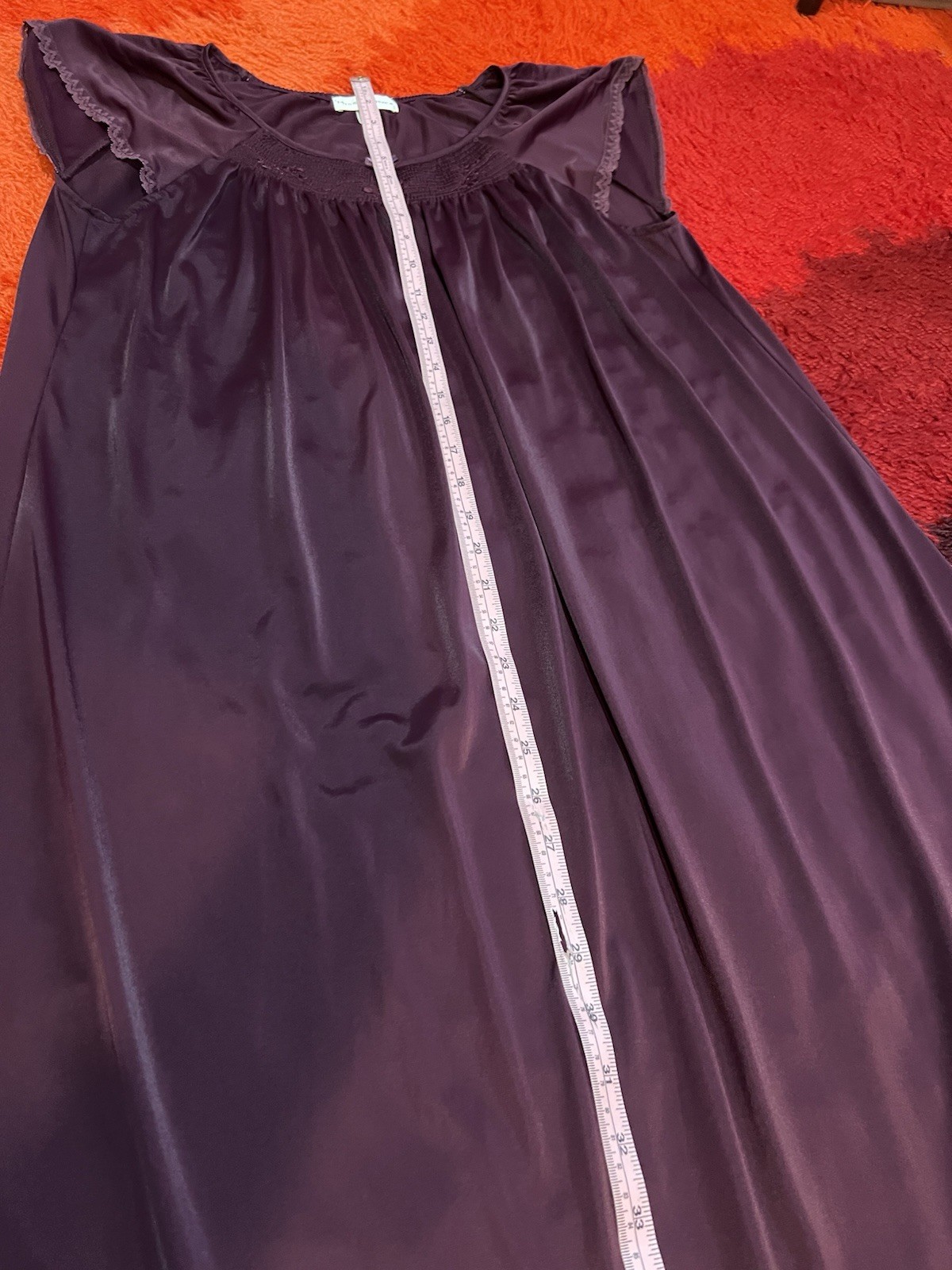 Vtg Miss Elaine Maroon Burgundy Red Silky Nylon Flutter Sleeve nightgown Small