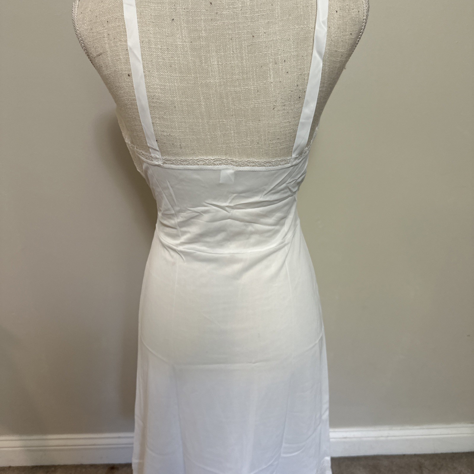 Vtg White Slip Undergarment By Fascination Lingerie Petite